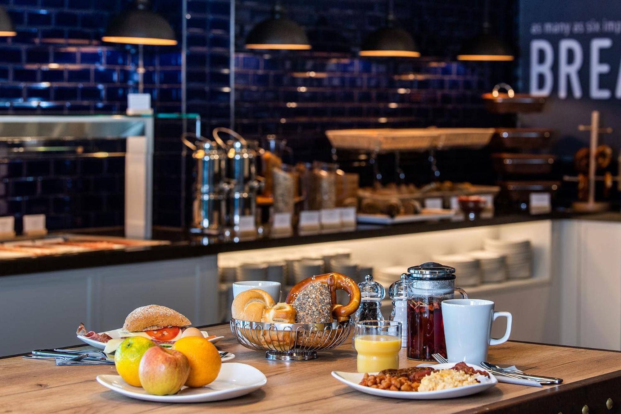 Premier Inn Hamburg City Zentrum Zewnętrze zdjęcie